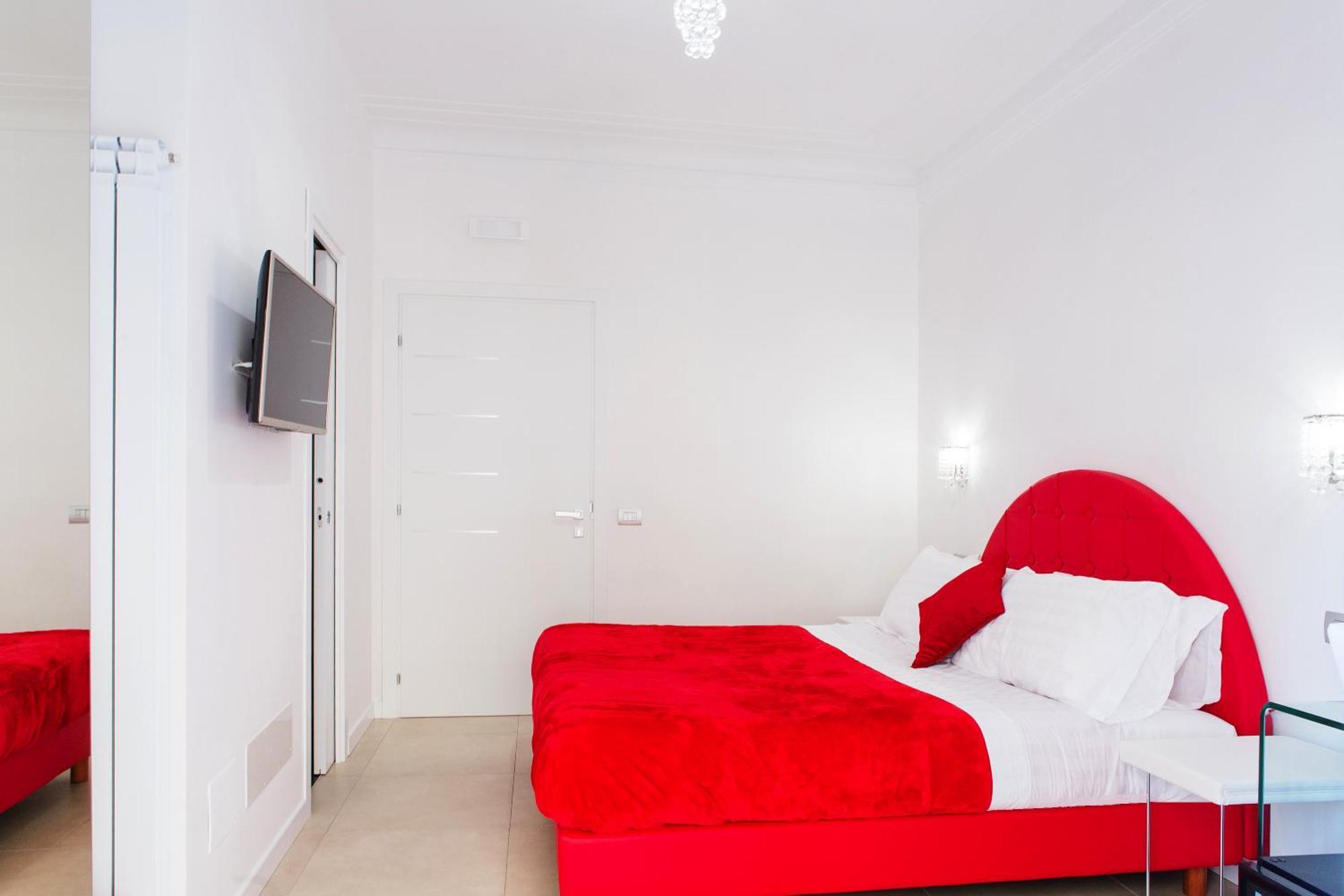 Standard Double Room,702472693:JPEG